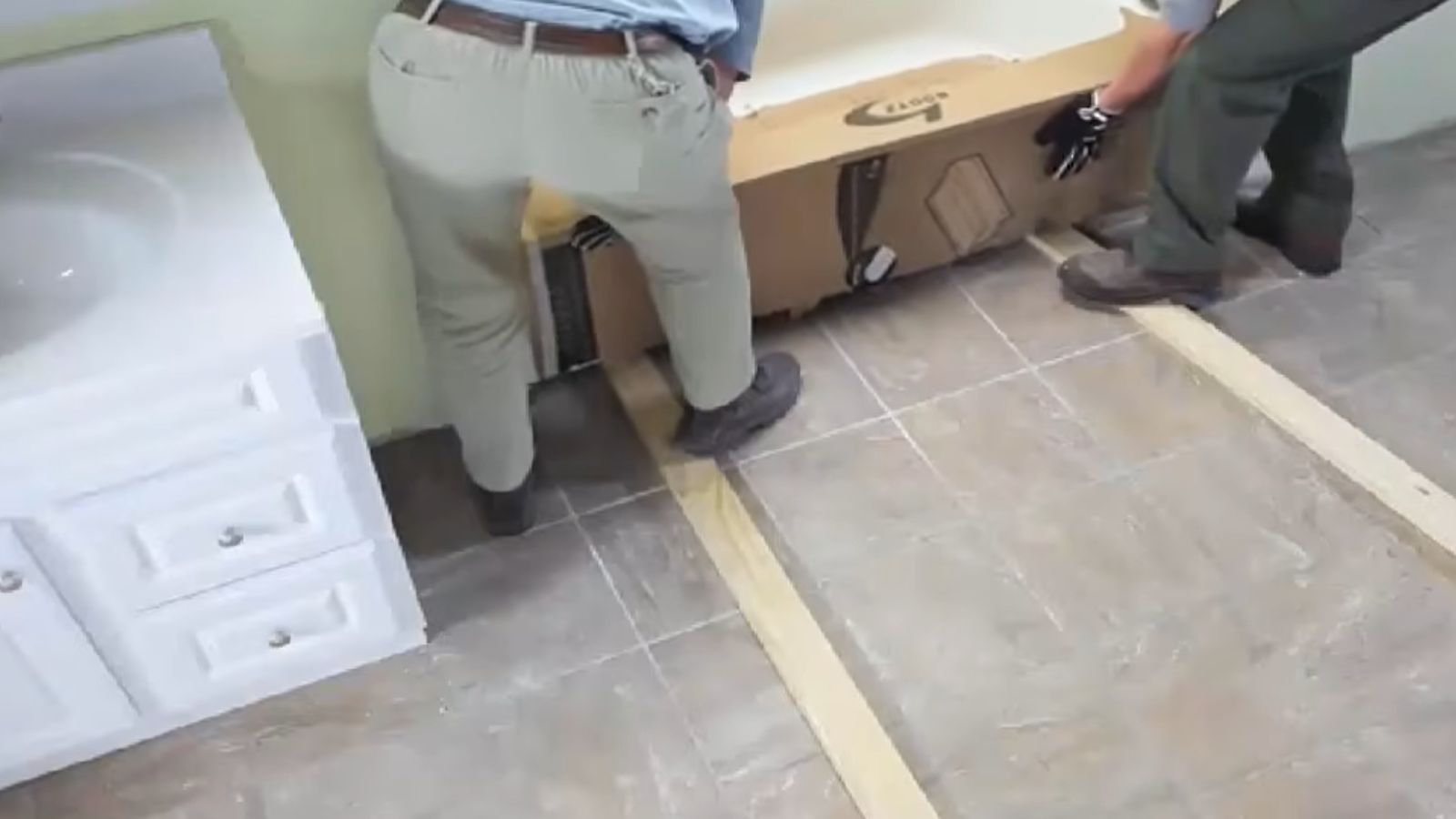 Shower and bathtub installation in Littleton, CO